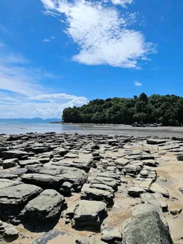 Andalay Beach Bar & Cafe