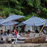 Cave Beach Club คาเฟ่ ชิลริมหาดพัทยา