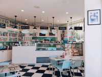 Sweet Talk คาเฟ่ หาดกะรน ภูเก็ต