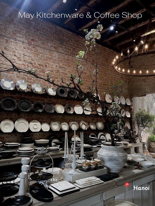 ☕✨ May Kitchenware & Coffee Shop – คาเฟ่ที่เป็นทั้
