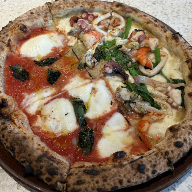 【東京/麻布台🇯🇵】美味しいピザを通じて幸せを届ける🍕pizza4p's
