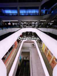 Discover One Utama: A Modern Mega Mall Featuring an Impressive Clay Robot Exhibition