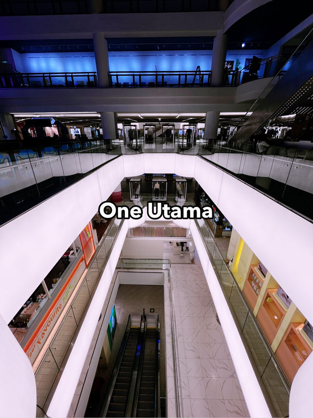 Discover One Utama: A Modern Mega Mall Featuring an Impressive Clay Robot Exhibition