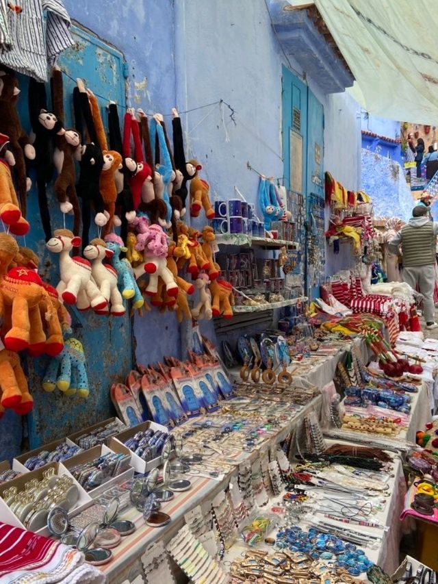 Step Into the Blue Wonder of Chefchaouen Medina 💙🏞️