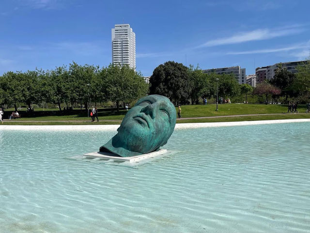 Futuristic Splendor at Ciutat de les Arts i les Ciències
