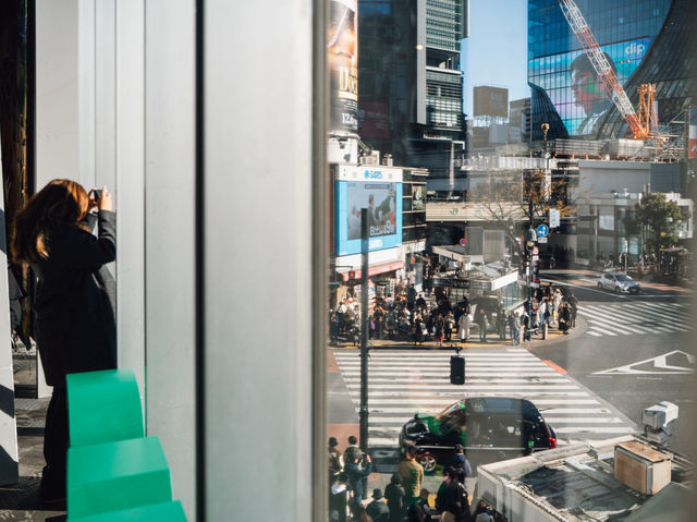 STARBUCKS SHIBUYA — The Best View of the World’s Busiest Crossing