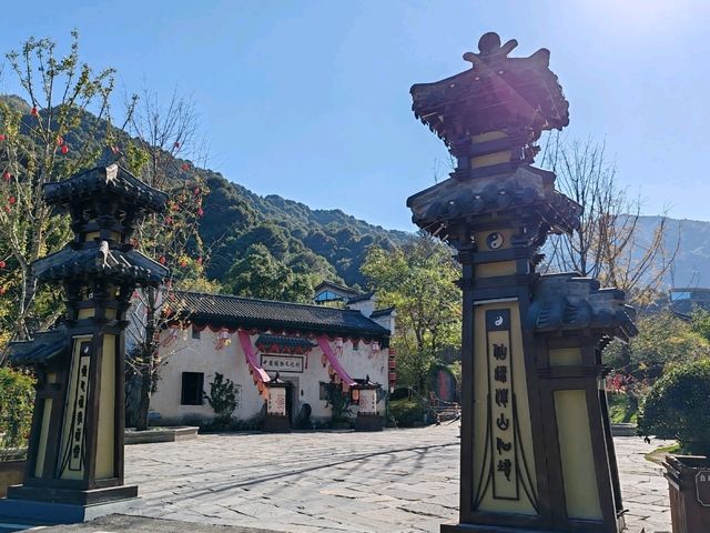 A Mountain Retreat Shrouded by Bamboo