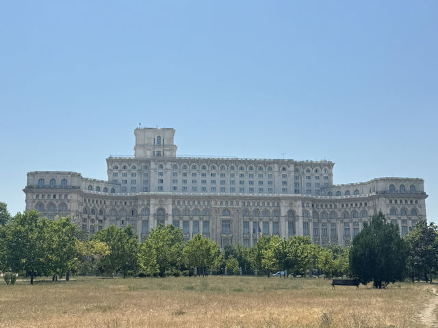 🏛️✨ PALACE OF THE PARLIAMENT — BUCHAREST’S COLOSSAL GEM 🇷🇴