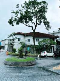 Step Back in Time at Kuching’s Old Courthouse – A Historical Gem