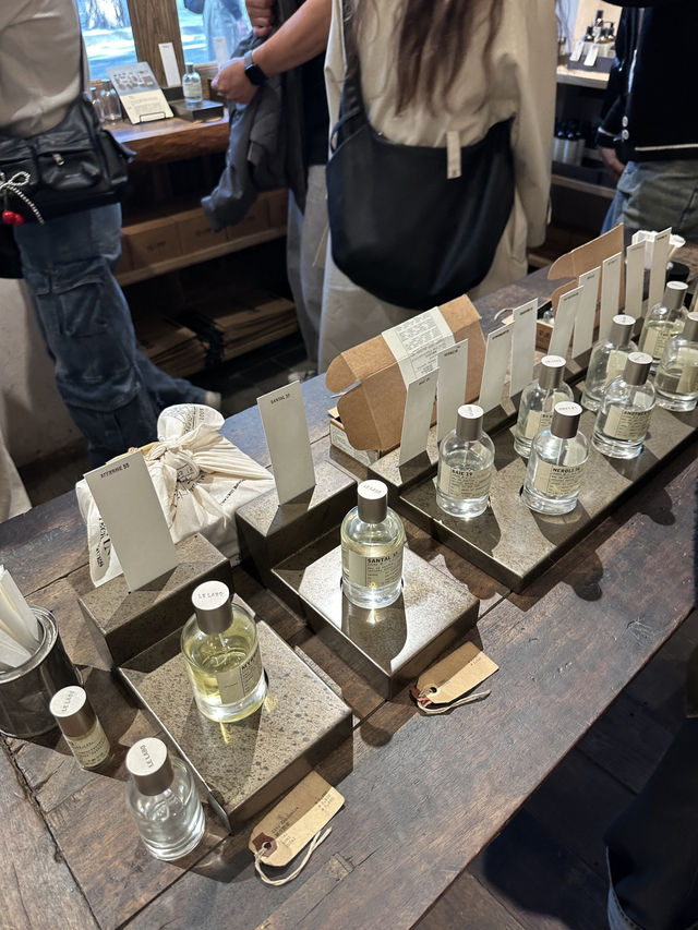🌿上海武康路 Le Labo|隱身梧桐街區的香氣據點 🌿上海武康路 Le Labo|隱身梧桐街區的香氣據點