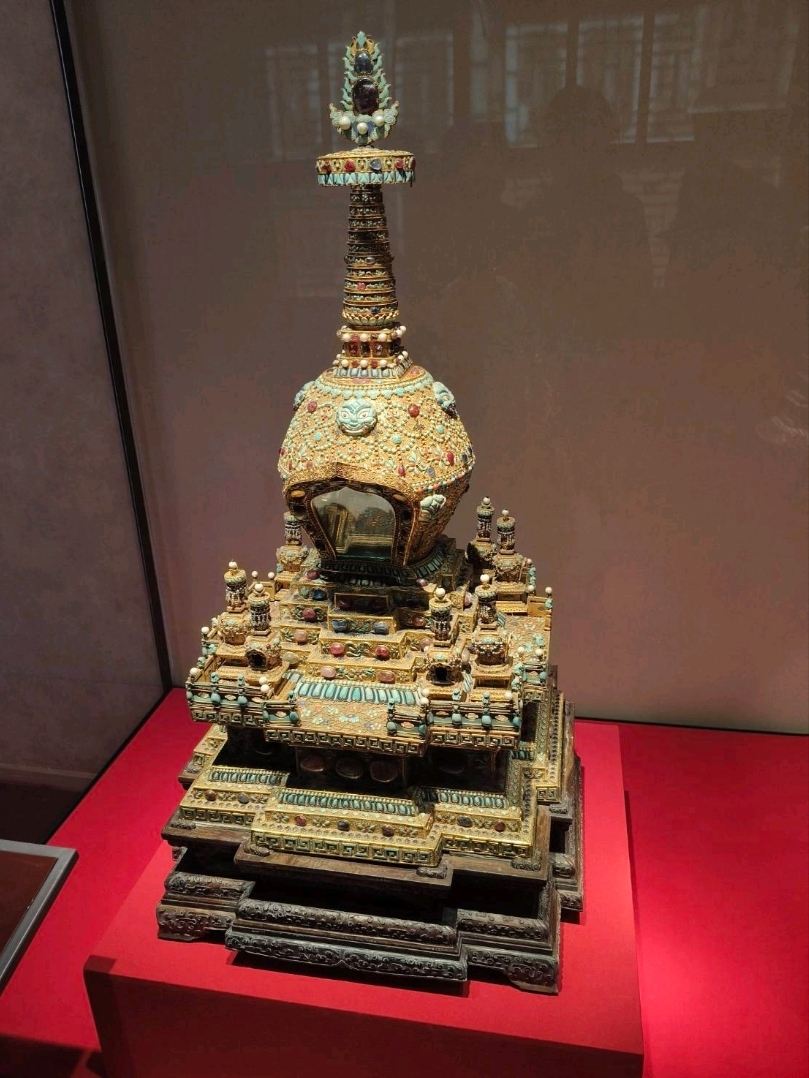 The Glittering Treasures of the Forbidden City: A Deep Dive into
