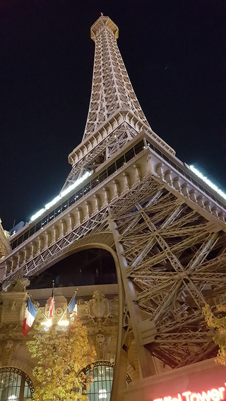 Las Vegas's never-ending lavish nightlife