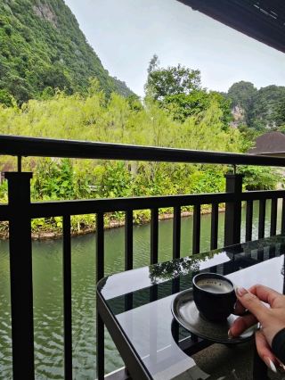 A Hidden Luxury Escape in Ipoh 🇲🇾 | The Banjaran Hotsprings Retreat

Some destinations are beautiful. Others leave you speechless.

Nestled among majestic limestone hills and lush rainforest, The Banjaran Hotsprings Retreat is one of the most unforgettable luxury stays I've experienced in Malaysia.

Every moment here feels slow, peaceful, and intentional—from soaking in the natural geothermal hot springs to waking up surrounded by nature. It's the perfect escape for anyone looking to disconnect from the city and reconnect with themselves.

The highlight of my stay was undoubtedly dinner at Jeff's Cellar. Imagine enjoying a fine dining experience inside a stunning limestone cave that is millions of years old. The atmosphere was magical, the cuisine was beautifully curated, and every course made the evening feel truly special.

What impressed me most was how seamlessly luxury blends with nature. The attentive hospitality, tranquil surroundings, and unique experiences made this more than just a hotel stay—it became a destination in itself.

If you're planning a romantic getaway, celebrating a milestone, or simply treating yourself to a wellness retreat, I highly recommend adding The Banjaran Hotsprings Retreat to your travel list.

✨ Travel Highlights
· Luxury villa surrounded by rainforest and limestone cliffs.
· Natural geothermal hot springs and wellness experiences.
· An unforgettable fine dining experience at Jeff's Cellar.
· Exceptional service and complete serenity.

This was my first visit, and it won't be my last. I already have another experience here to share soon.

📍 Ipoh, Perak, Malaysia

#TripMoments #Tripcom #TripcomCreator #Ipoh #LuxuryStay #MalaysiaTravel #TheBanjaran #JeffsCellar #LuxuryResort #HiddenGem #TravelMalaysia #WellnessRetreat #FineDining #NatureEscape

