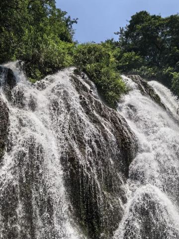 A Happy, Unplanned Adventure in Libo Xiaoqikong
