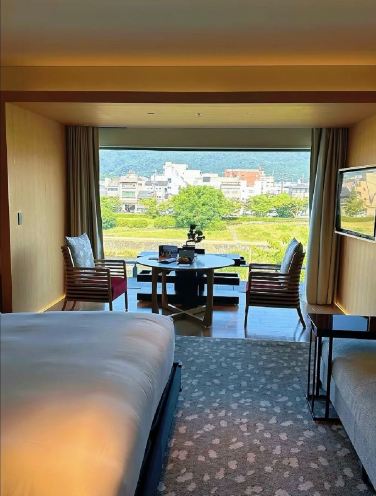 The Ritz-Carlton, Kyoto | Stay amidst a picturesque landscape along the Kamo River 🍁