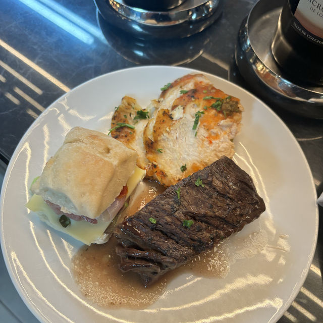 LATAM lounge Santiago Airport 