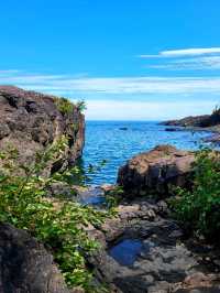Exploring the Black Rocks and crystal clear water of Lake Superior