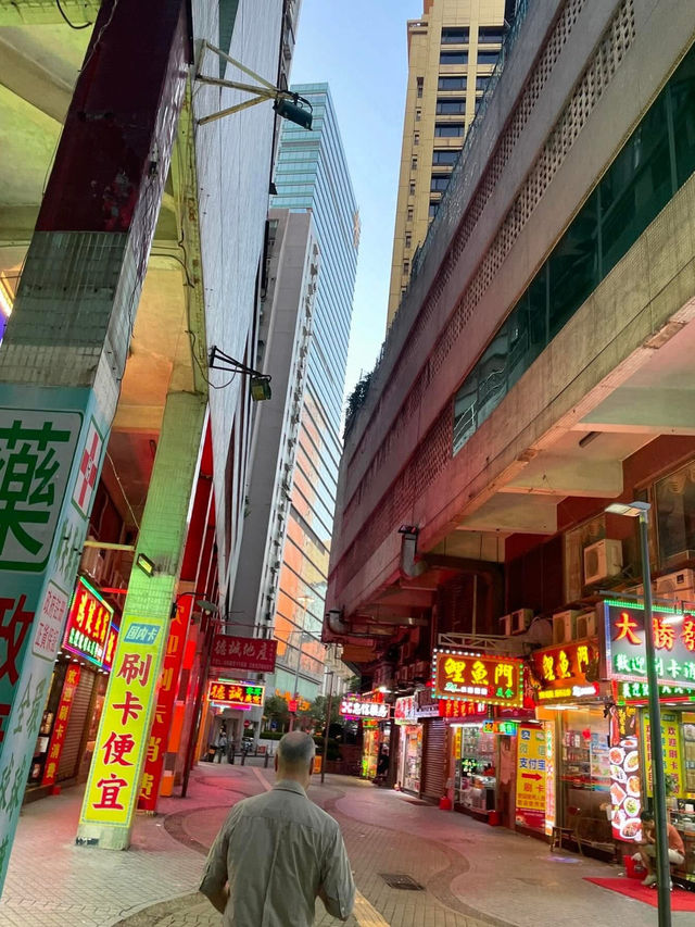 Vibrant Macau: Fusion of East and West