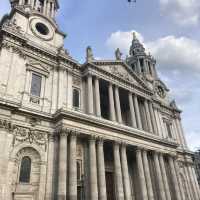 Walking from Bank Station to China Town