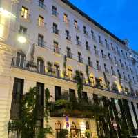 Hotel Motto “Vienna+Paris: A Love Story”💘