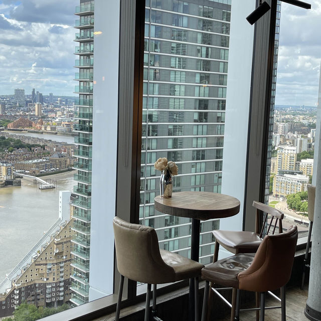 Sunset room with a view! Novotel London🌆