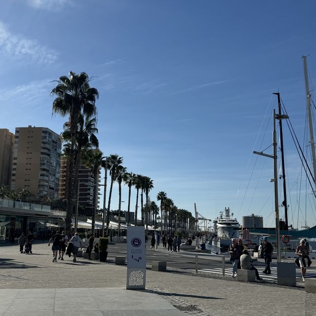 Like Spain, I am bound to the past. Málaga 