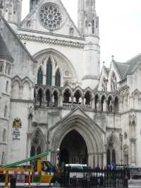 London Sights: Icons of History and Modern Life