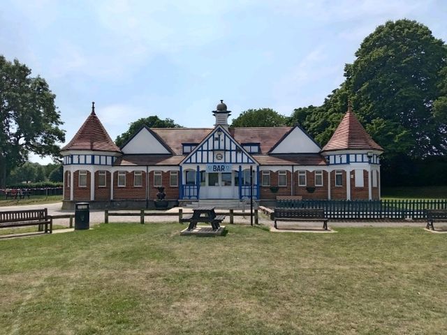 Newport victoria park like a fairy tale 