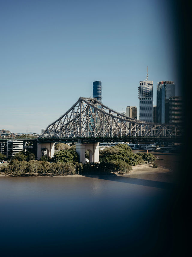 🚆 From Brisbane to Gold Coast – Sun, Surf, and Skyline