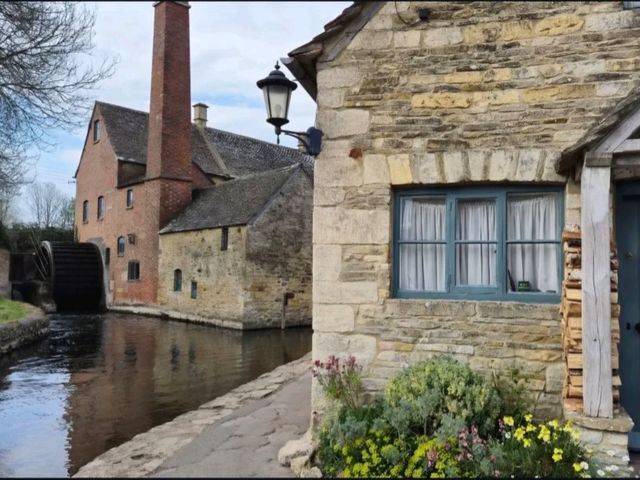 Historic Cotswolds Villages 🌿🌻