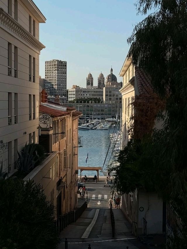 🌊⚓ “Mediterranean Soul: A Day in Marseille” 🇫🇷