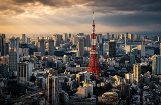 🗼📸 我以前以為東京鐵塔只是個地標…直到我晚上看到它