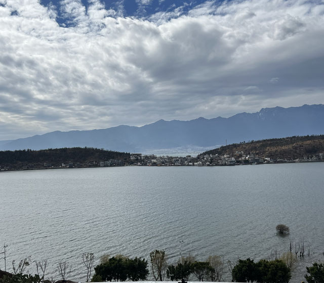 Shengtulini on the shores of Erhai Lake in Dali.