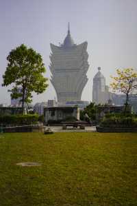 Grand Lisboa took a group photo, and the view of Fortress Mountain was also good!