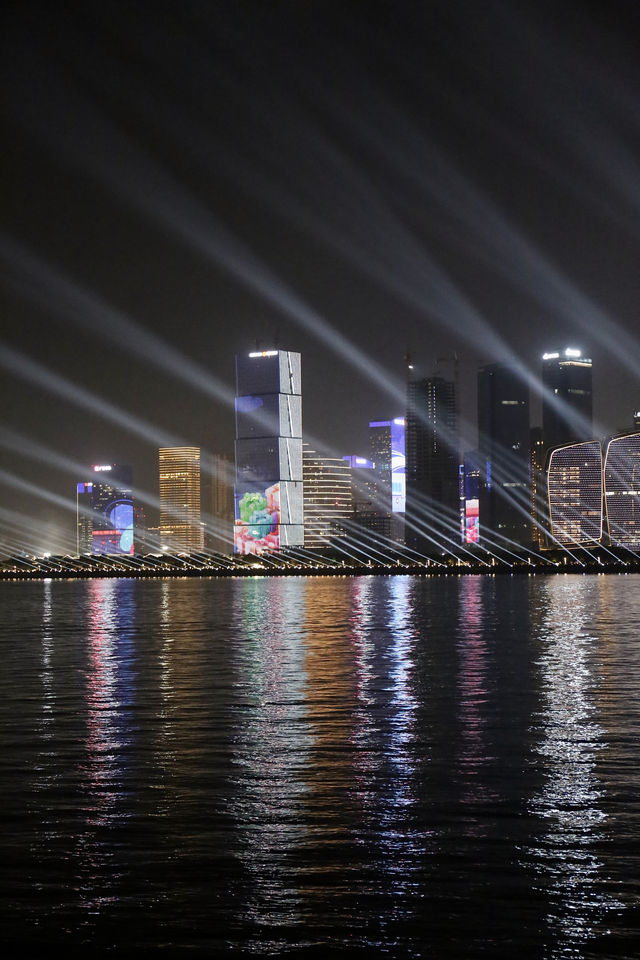 錢塘江邊的美麗夜景