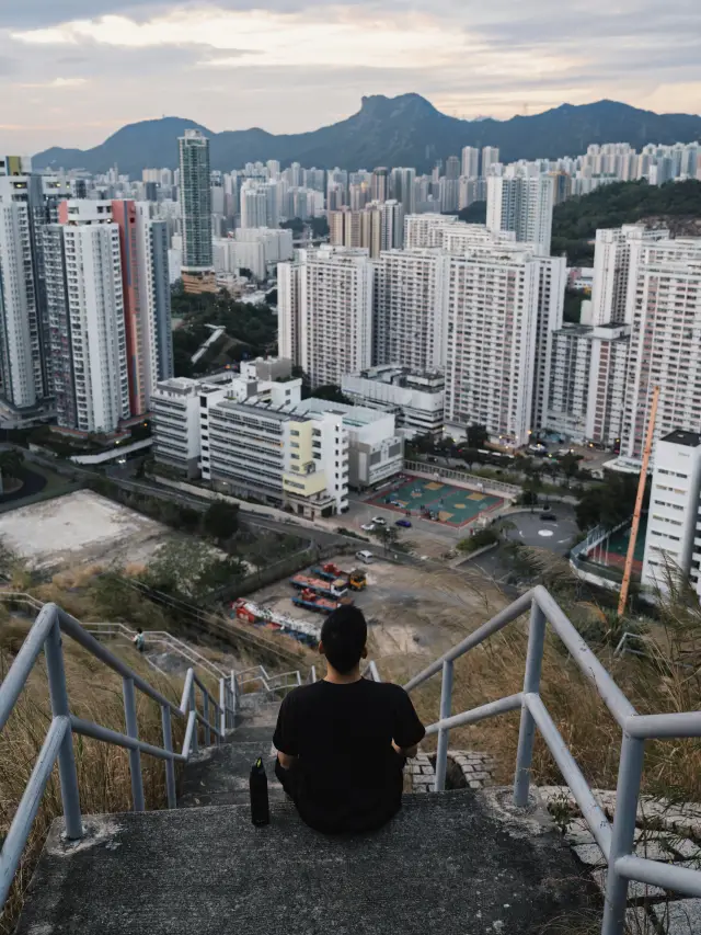 ฮ่องกง | ภูเขาเล็กมีทิวทัศน์ที่ยิ่งใหญ่, 15 นาทีเดินป่าในเมืองที่วุ่นวาย🪨