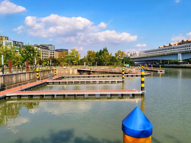 蘇州河畔風景如畫的公園