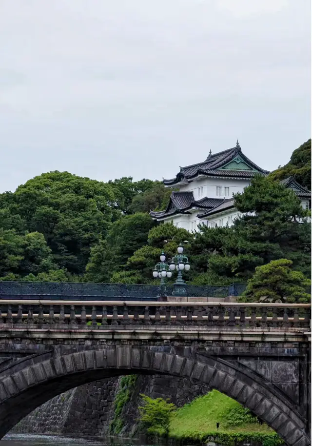 Visit the Imperial Palace in Japan---See the residence of the Japanese Emperor