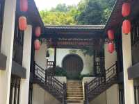 別去法喜寺人擠人了！西湖周邊還有黃龍洞月老祠