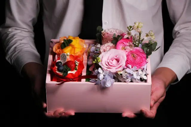 Quanzhou Yuehua | A Spring Day Private Themed Salon Customization