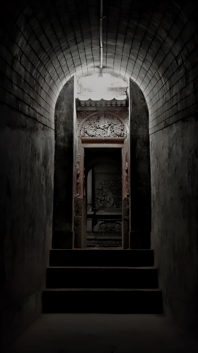 宋金地下墓給你開門的那個人，親切又可愛