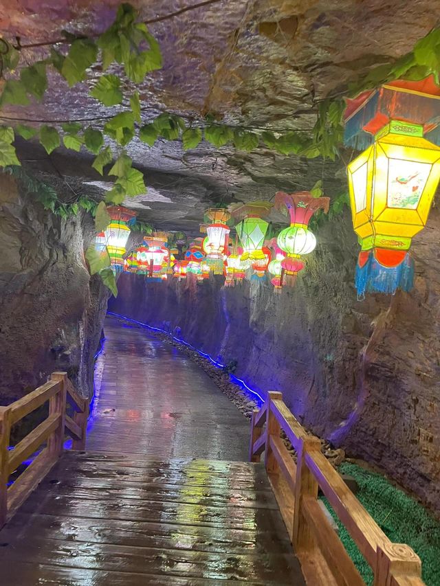 臨沂地下大峽谷與螢火蟲水洞的非典型之旅
