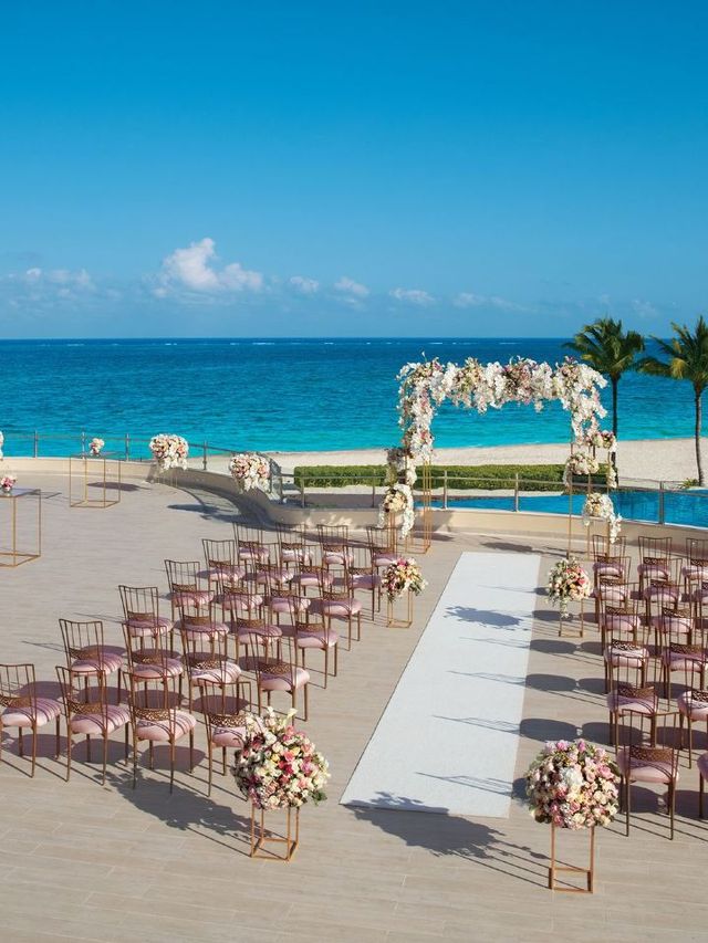 🌴🏖️ Cancun's Dreamy Escape: Riviera Resort & Spa 🌺