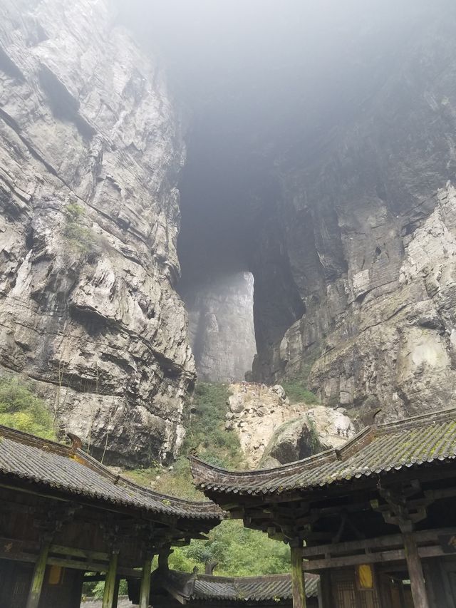 武隆：你避不开的巨坑