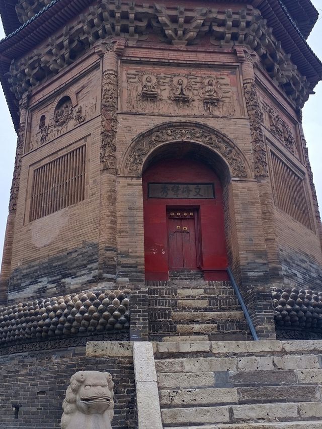 安陽天寧寺塔。 安陽天寧寺塔。
