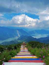 國慶旅遊別忘了去都江堰這個山頂。