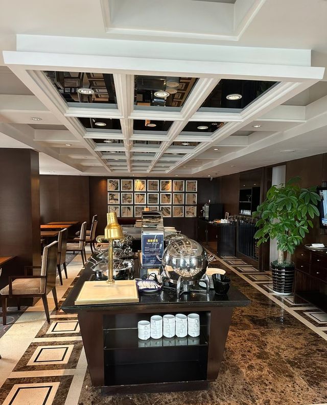 入住兩江新區高科希爾頓酒店。