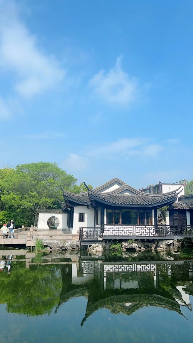 難怪古代的皇帝俠客都愛來江南，這裡實在太美了。
