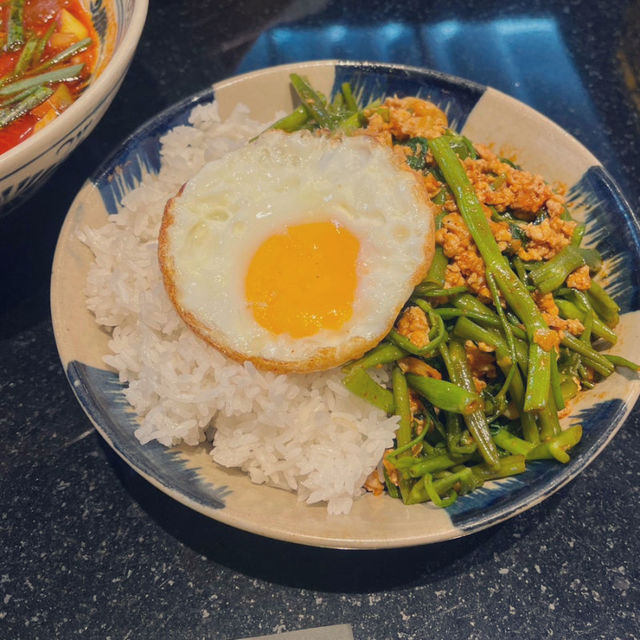 나트랑에서 쌀국수와 반쎄오는 여기 맛집에서 