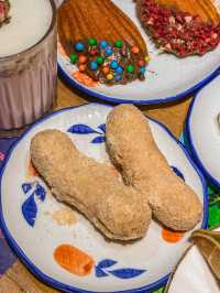 在這家店吃到了聖誕巧克力球！